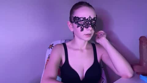 Snapshot of lisafrazier chatting on September 2025 05:13:01 PM Lisa online show from September 2025 05:13:01 PM