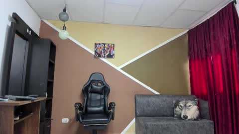 Lisa Gray Independent Model online show from January 2026 07:49:02 PM