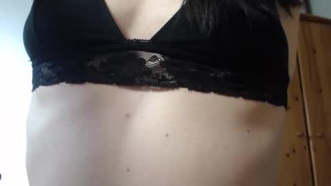 Snapshot of lisaskybaby chatting on May 2026 05:57:02 AM Lisaskybaby online show from May 2026 05:57:02 AM