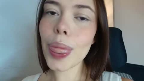 Lisbet online show from October 2025 10:10:01 PM