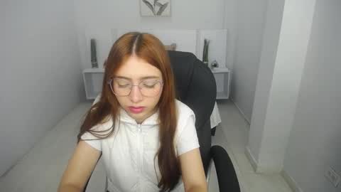 Liseth Fox online show from January 2025 12:52:01 PM