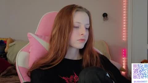 Snapshot of lisiasweet chatting on April 2026 02:10:01 PM Lika online show from April 2026 02:10:01 PM
