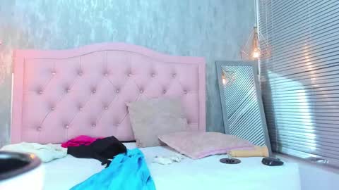 L I S S A  online show from December 2025 01:49:02 PM