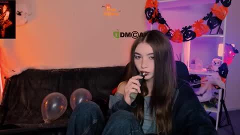 lissa_night online show from October 2025 10:30:01 AM