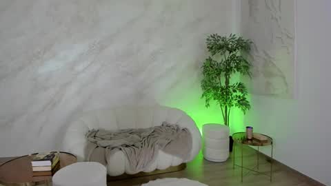 Alexa online show from November 2025 09:09:02 PM