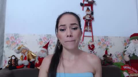 Sara Lucia online show from December 2024 06:46:02 PM
