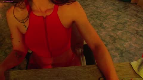 Liss online show from November 2025 03:23:01 PM