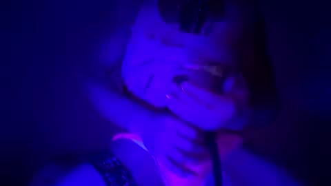 litleputa online show from December 2025 07:41:01 PM