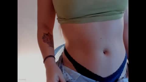 Danni online show from November 2025 11:48:01 PM