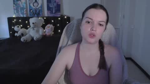 Snapshot of little__flowers chatting on November 2025 09:00:02 AM little__flowers online show from November 2025 09:00:02 AM