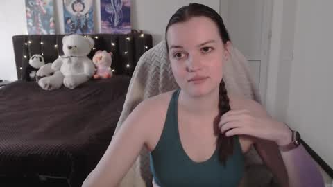 Snapshot of little__flowers chatting on November 2025 08:12:01 AM little__flowers online show from November 2025 08:12:01 AM