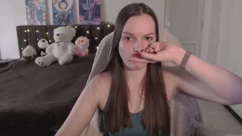 Snapshot of little__flowers chatting on November 2025 09:31:02 AM little__flowers online show from November 2025 09:31:02 AM