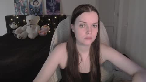 Snapshot of little__flowers chatting on November 2025 09:20:02 AM little__flowers online show from November 2025 09:20:02 AM