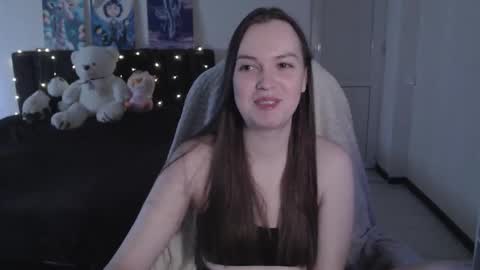 Snapshot of little__flowers chatting on November 2025 07:56:01 AM little__flowers online show from November 2025 07:56:01 AM