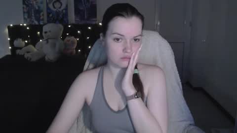 Snapshot of little__flowers chatting on December 2025 08:01:01 AM little__flowers online show from December 2025 08:01:01 AM