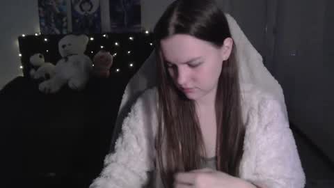 little__flowers online show from December 2025 08:45:02 AM