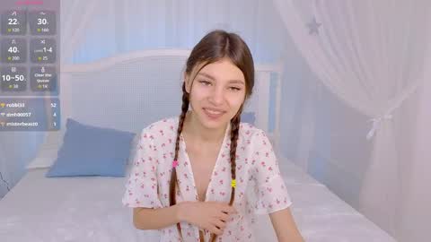 Snapshot of little__lunaa chatting on April 2026 09:12:01 AM online show from April 2026 09:12:01 AM