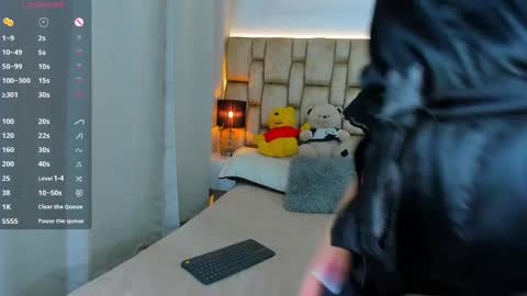 Sophie ---- connected from 1400 to 2100 Colombia time online show from September 2025 08:44:01 PM