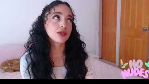 TU ANGELITO online show from January 2026 08:01:02 PM