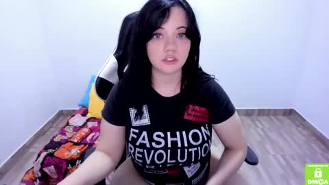 Snapshot of little_angely chatting on December 2024 07:09:01 AM Angely online show from December 2024 07:09:01 AM