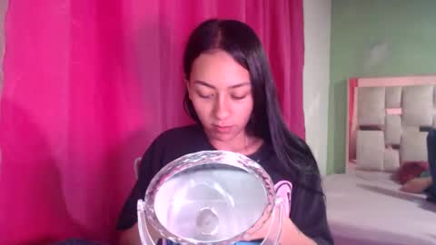 Snapshot of little_aphrodite2 chatting on December 2025 02:30:02 AM Aliciaparaisss online show from December 2025 02:30:02 AM