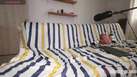 Snapshot of little_bear00 chatting on July 2026 01:02:02 PM Little bear - give my room a like thanks. online show from July 2026 01:02:02 PM