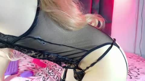 Snapshot of little_bonniie chatting on June 2026 07:50:01 PM little_bonniie online show from June 2026 07:50:01 PM