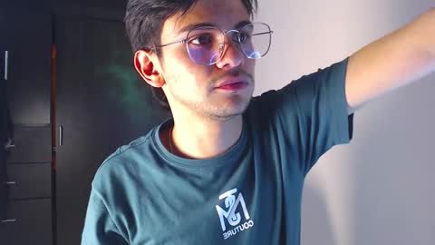 Snapshot of little_daniell chatting on November 2025 12:38:02 AM Daniel online show from November 2025 12:38:02 AM