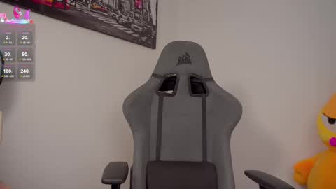 Help me reach 100 likes online show from September 2025 07:14:02 PM