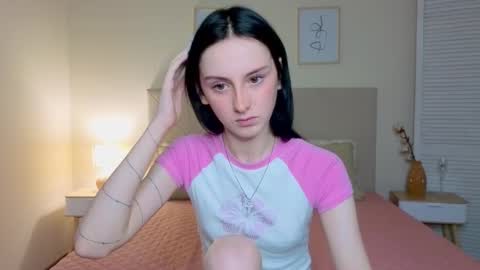 little_mollee online show from October 2025 08:18:02 PM