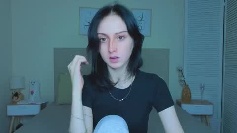 little_mollee online show from November 2025 09:37:01 PM