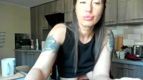 Snapshot of little_princess777 chatting on June 2026 06:23:01 AM my Instagram online show from June 2026 06:23:01 AM