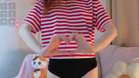 Snapshot of little_red_rosy chatting on February 2026 04:32:01 AM Rosy online show from February 2026 04:32:01 AM