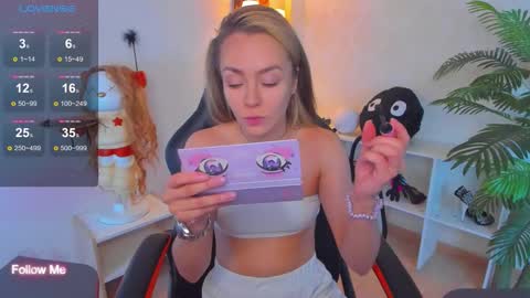 little_rockk online show from October 2025 04:44:01 AM