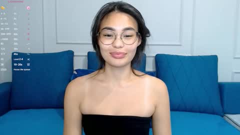 Snapshot of little_v1rgin_angel chatting on October 2025 08:13:01 AM Kwan online show from October 2025 08:13:01 AM