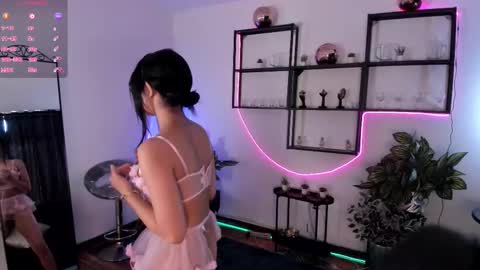 Xiom online show from December 2025 08:47:02 PM