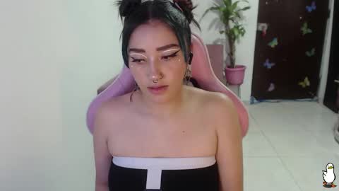 Daniela online show from October 2025 10:00:02 PM