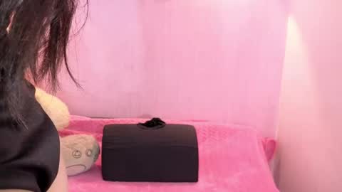 Ari online show from April 2026 07:03:02 PM