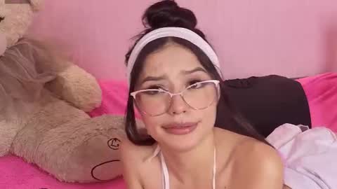 Snapshot of littlearii chatting on July 2026 11:11:02 PM Ari online show from July 2026 11:11:02 PM