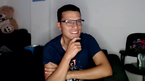 Snapshot of littledicklatin chatting on December 2024 04:02:02 AM Manu online show from December 2024 04:02:02 AM