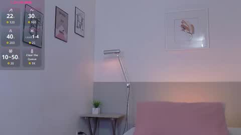 Snapshot of littlee_emilyy_ chatting on June 2026 06:11:02 PM Emily online show from June 2026 06:11:02 PM
