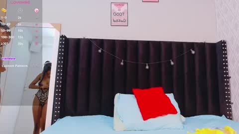 Tania  online show from September 2025 08:23:01 PM