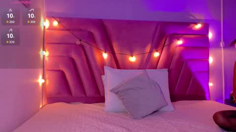 Tania  online show from October 2025 02:45:01 AM