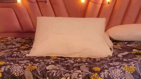 Tania  online show from January 2026 09:07:02 PM