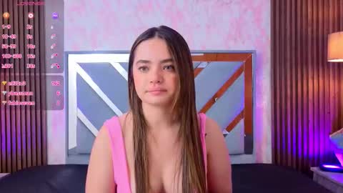 Snapshot of littleesara18 chatting on March 2026 11:17:02 AM Sara online show from March 2026 11:17:02 AM