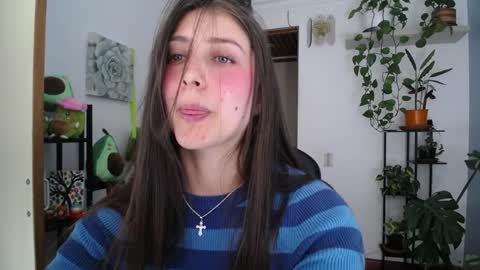 Snapshot of littlelaksmi chatting on December 2024 01:15:02 AM Laksmi online show from December 2024 01:15:02 AM