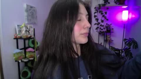 Snapshot of littlelaksmi chatting on October 2025 09:25:02 PM Laksmi online show from October 2025 09:25:02 PM