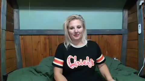 lisanixs online show from October 2025 12:55:01 AM