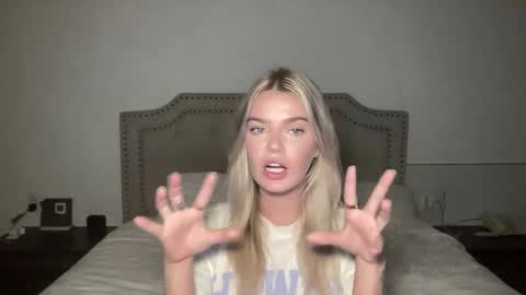 Snapshot of littlemaryjane19 chatting on November 2025 10:48:02 AM Marciabrady online show from November 2025 10:48:02 AM