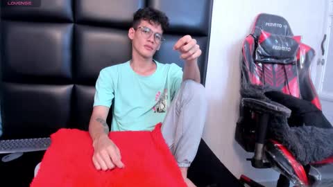 MAX online show from November 2025 12:47:01 PM